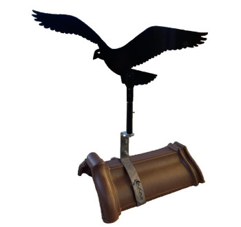 Plašič ptáků Sokol 2D – otočný dravec na hřebenáč střechy