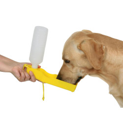 Deka pro psa do auta, s cestovní láhví na pití KERBL 1,4 x 1,5 m