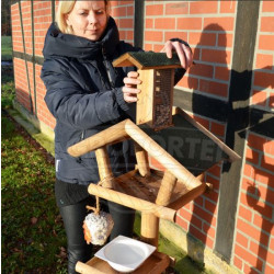 Dřevěné ptačí krmítko Ptačí farma