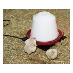 Výhřevná gumová podložka k napáječce nebo misce na vodu KERBL 24x24 cm